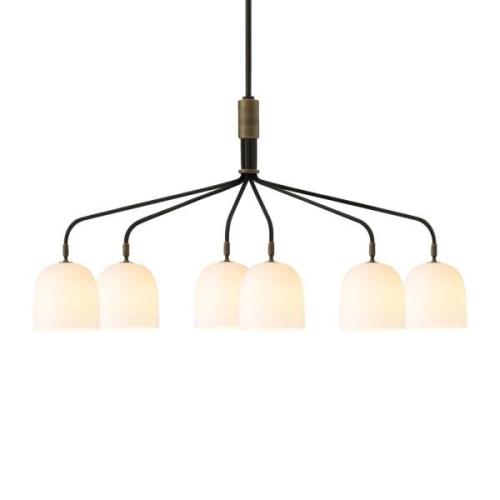 Gubi Kroonluchter Howard 6-lamps 134x73 cm brons/wit