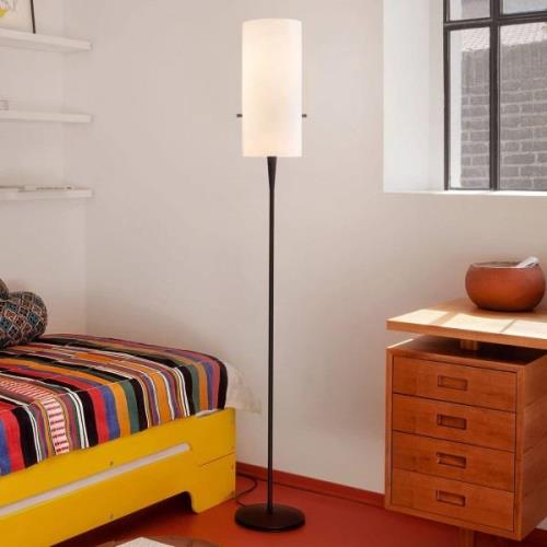 serien.lighting Club M LED vloerlamp, zwart