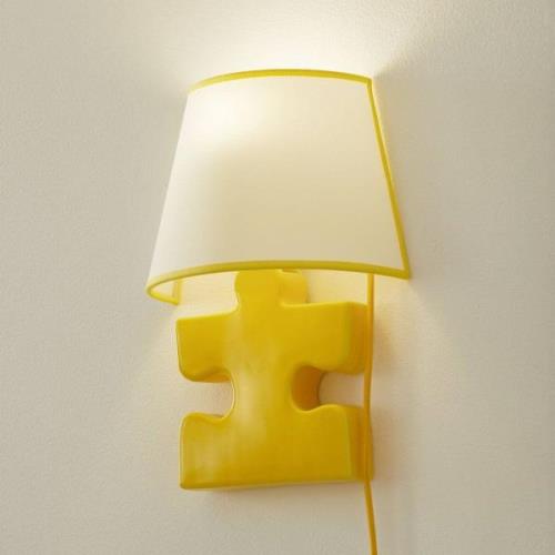 Keramiek-wandlamp A185 met stoffen kap, geel