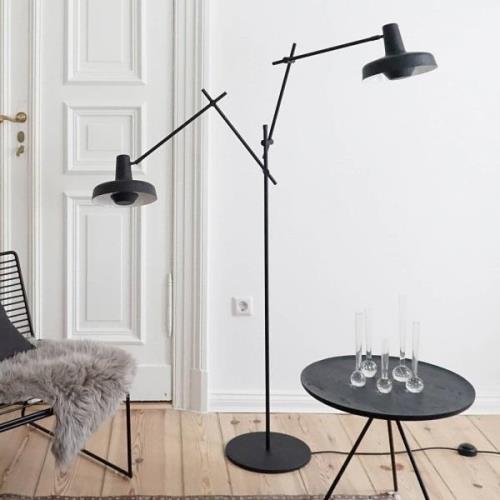 GRUPA Arigato vloerlamp, 2-lamps, zwart