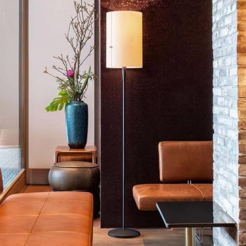 serien.lighting Club L LED vloerlamp, zwart