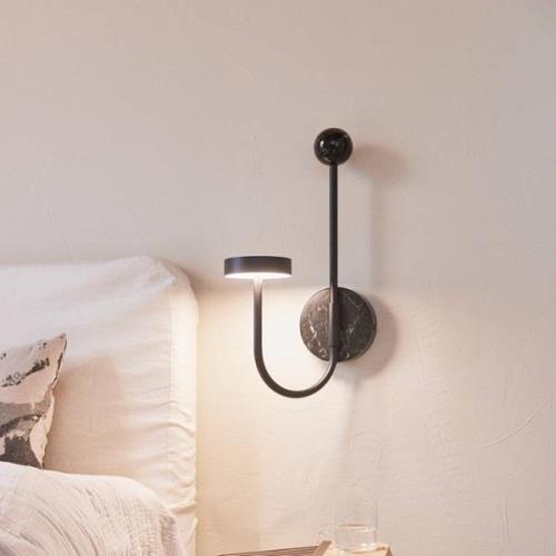 AYTM Grasil LED wandlamp, zwart, marmer, stekker, 54 cm