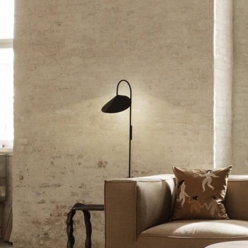 ferm LIVING Arum Zwenk wandlamp, zwart, 47 cm, stekker