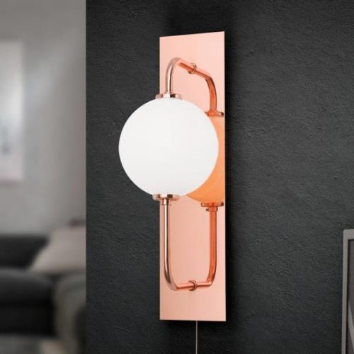 LED wandlamp Pipes met glasbol, koper