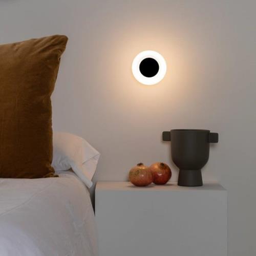 LED wandlamp Moy in zwart met glazen kap