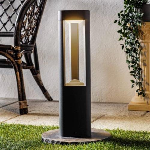 Pirron LED sokkellamp, hoogte 50 cm, driehoekig, aluminium