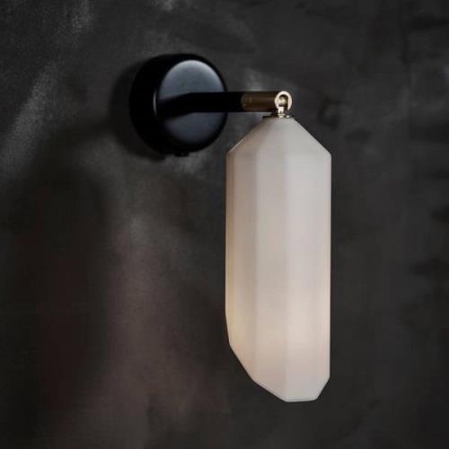 LE KLINT Pliverre wandlamp met opaalglaskap